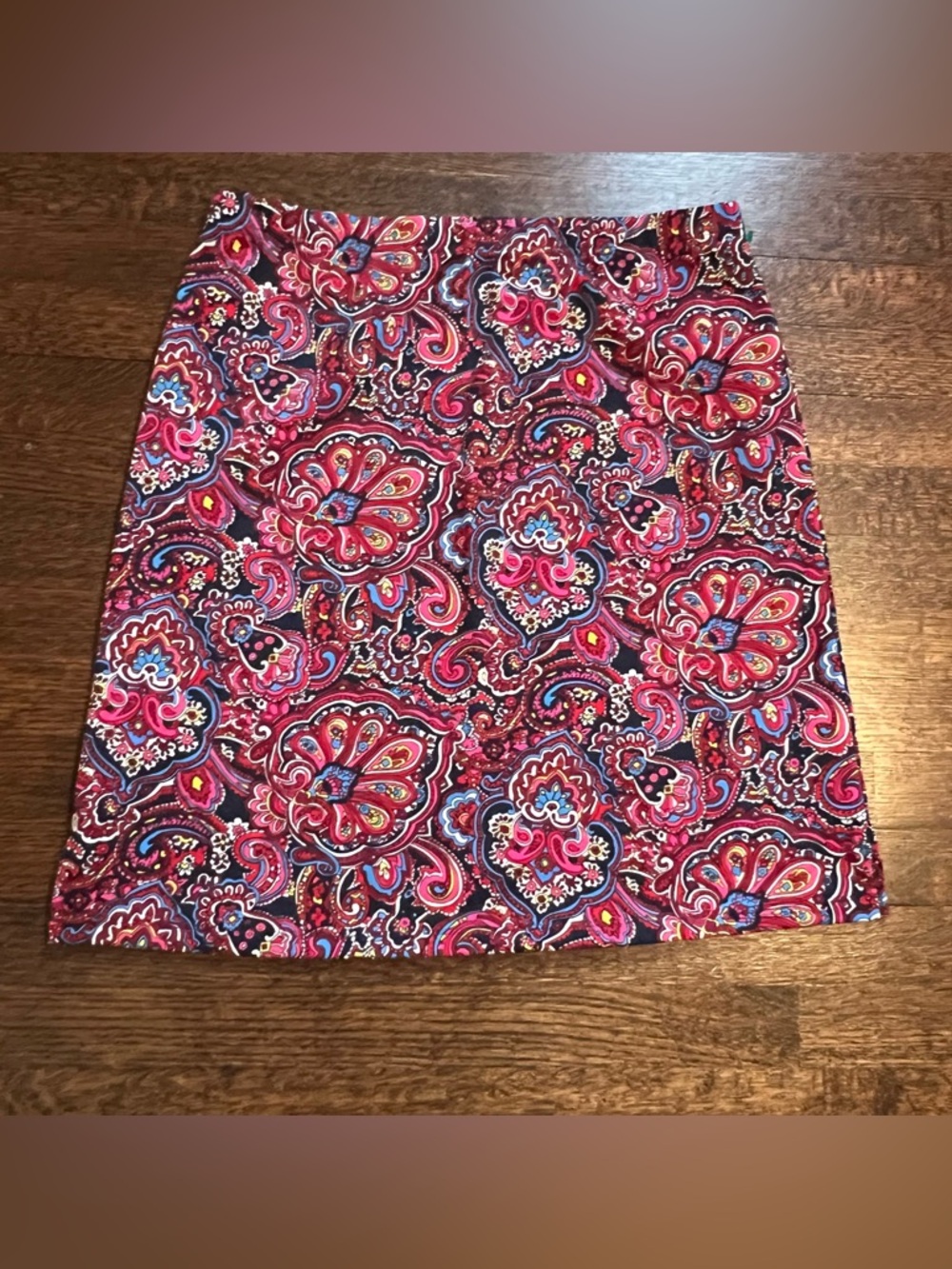 Talbots pull on mini skirt. Vibrant colors print skirt size medium
